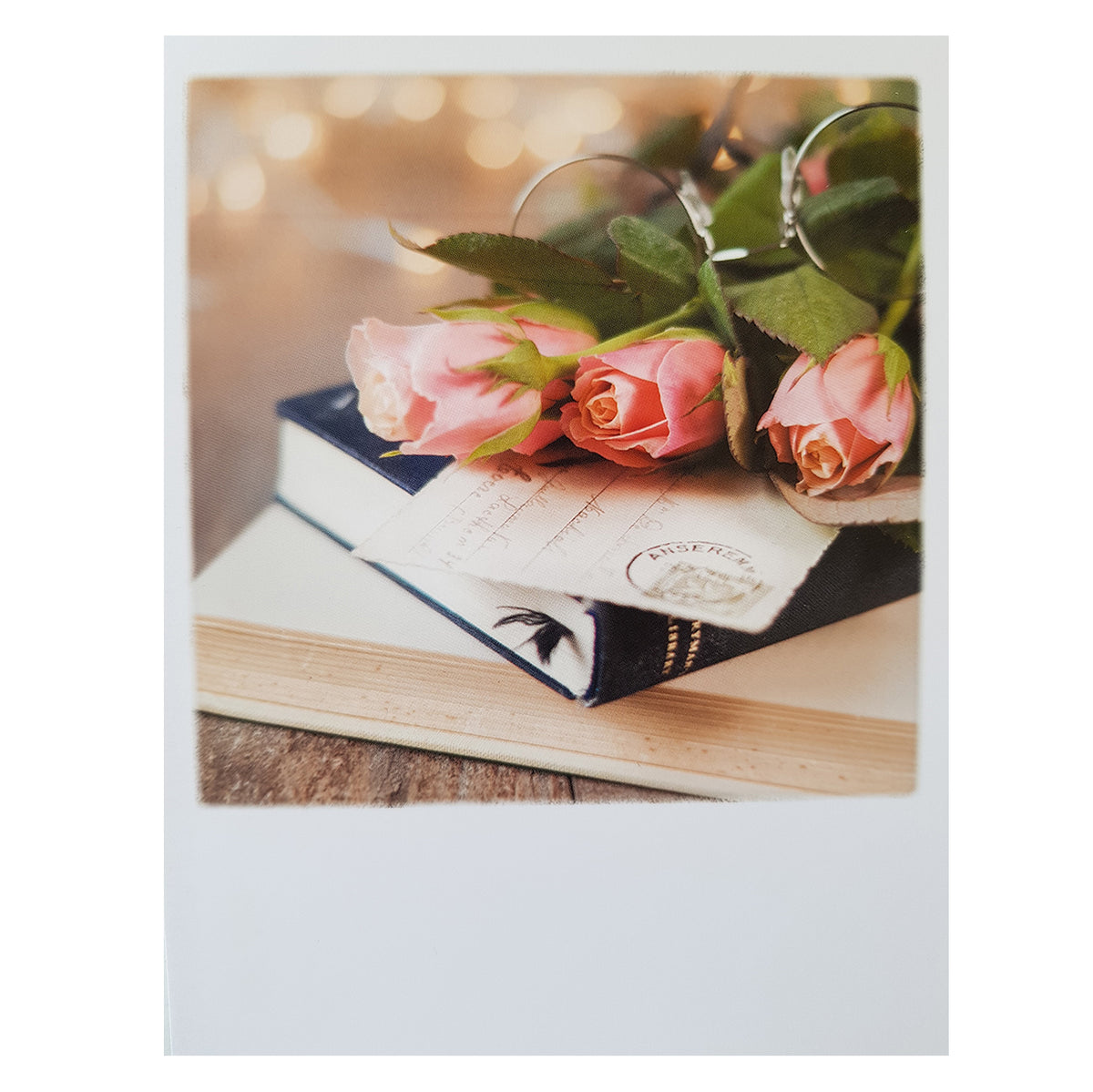 Postkarte &quot;Books and roses&quot;